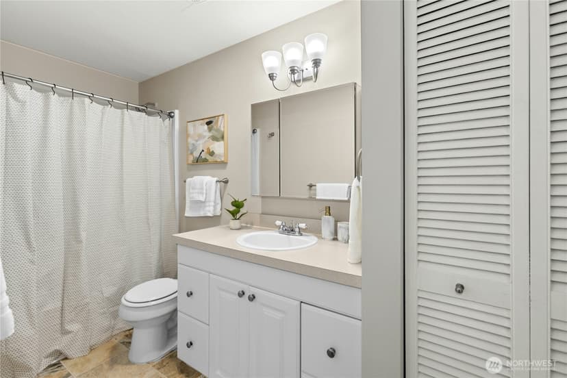 Property photo for 11208 NE 68th Street #110, Kirkland photo 15