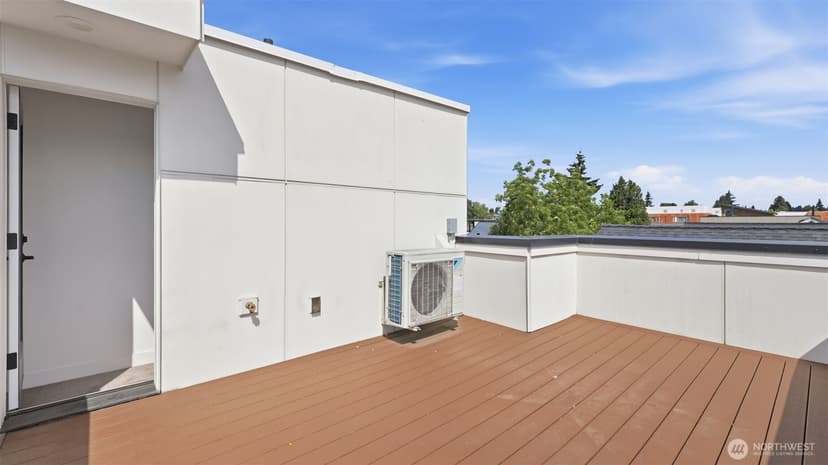 Property photo for 8815 Interlake Avenue N #C, Seattle photo 19