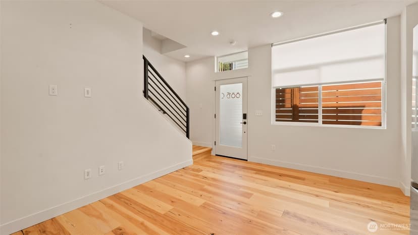 Property photo for 8815 Interlake Avenue N #C, Seattle photo 12