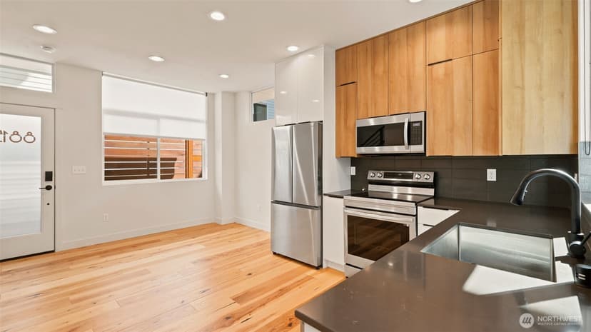 Property photo for 8815 Interlake Avenue N #C, Seattle photo 9