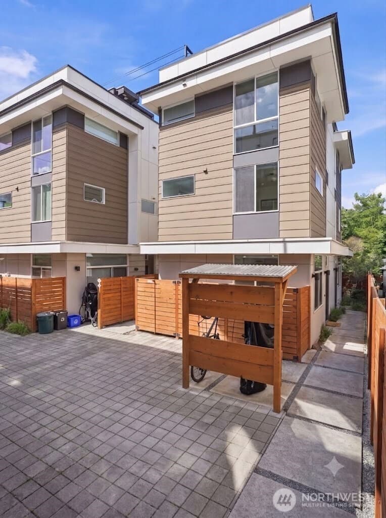 Property photo for 8815 Interlake Avenue N #C, Seattle photo 3