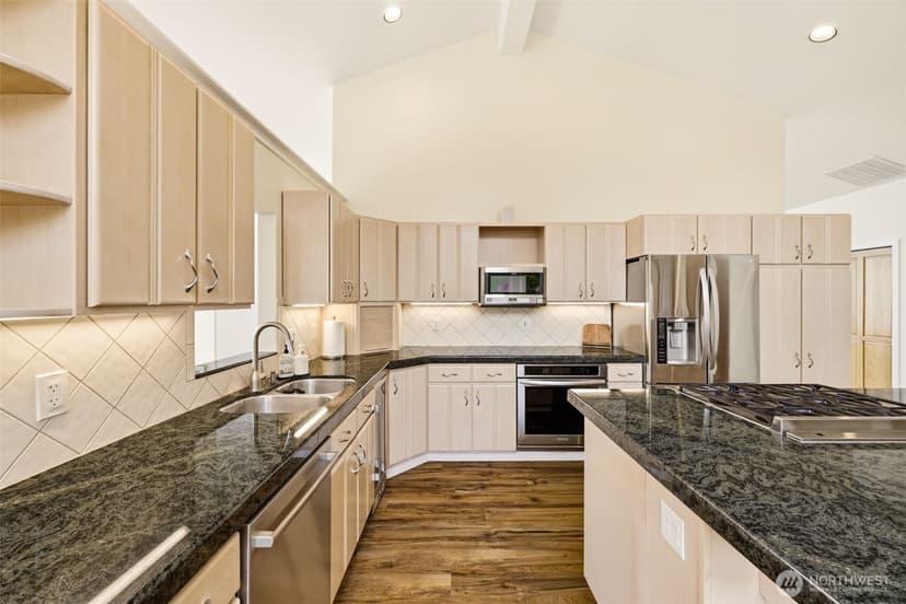 Property photo for 921 SW 296th Street, Federal Way photo 13