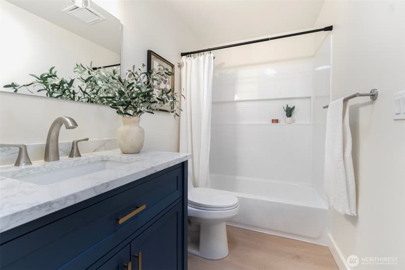 Property photo for 9420 7th Avenue SW, Seattle photo 13