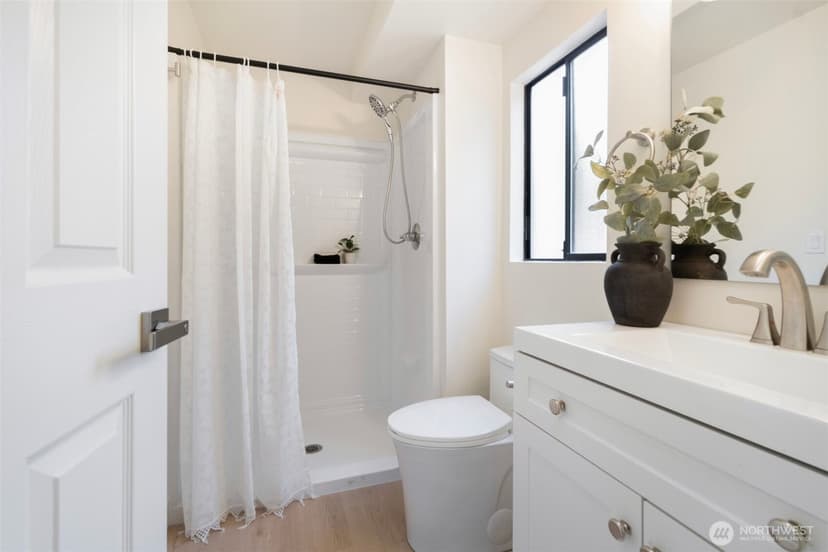 Property photo for 9420 7th Avenue SW, Seattle photo 15