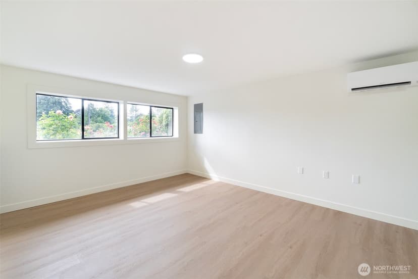 Property photo for 9420 7th Avenue SW, Seattle photo 19
