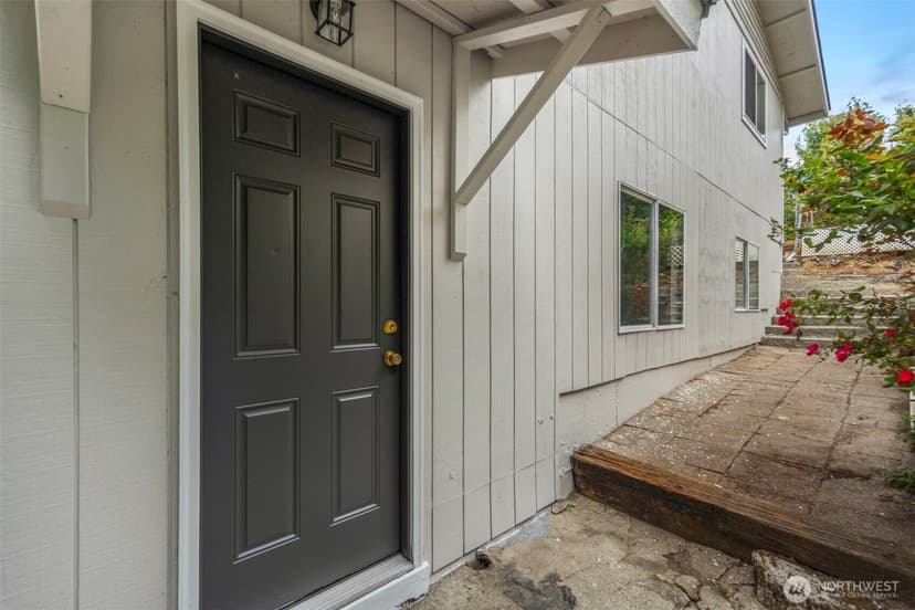 Property photo for 9420 7th Avenue SW, Seattle photo 25