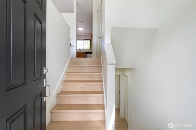 Property photo for 9420 7th Avenue SW, Seattle photo 2