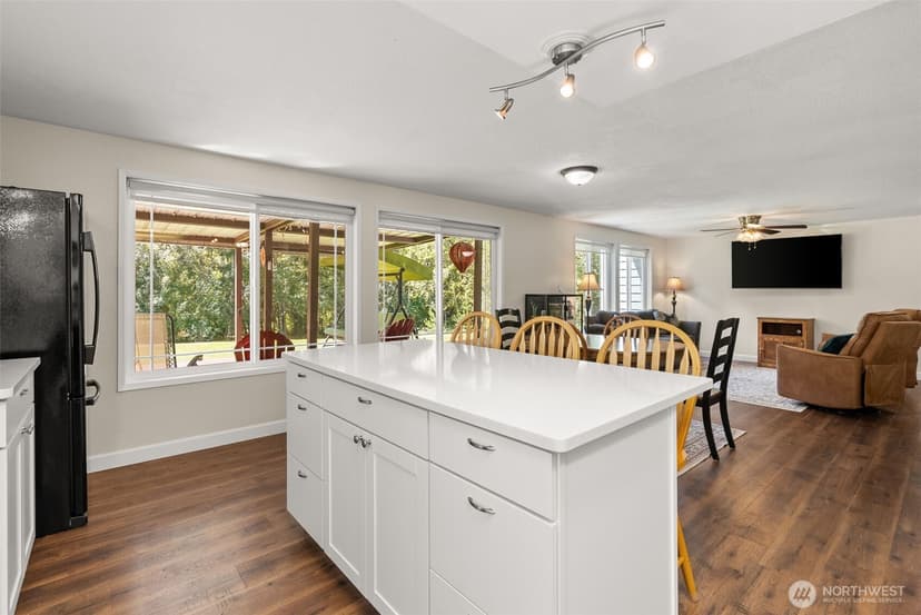 Property photo for 10544 Sidney Road SW, Port Orchard photo 12