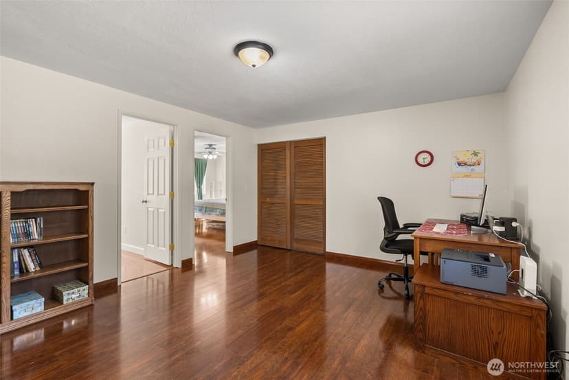 Property photo for 10544 Sidney Road SW, Port Orchard photo 18