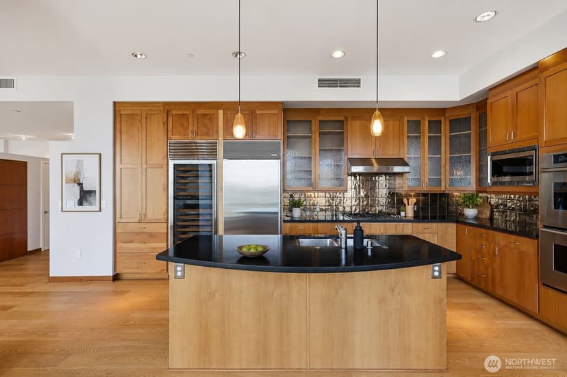 Property photo for 2716 Elliott Avenue #1204, Seattle photo 7