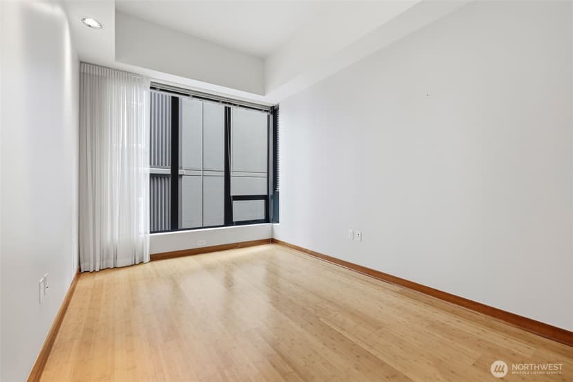 Property photo for 2716 Elliott Avenue #1204, Seattle photo 18