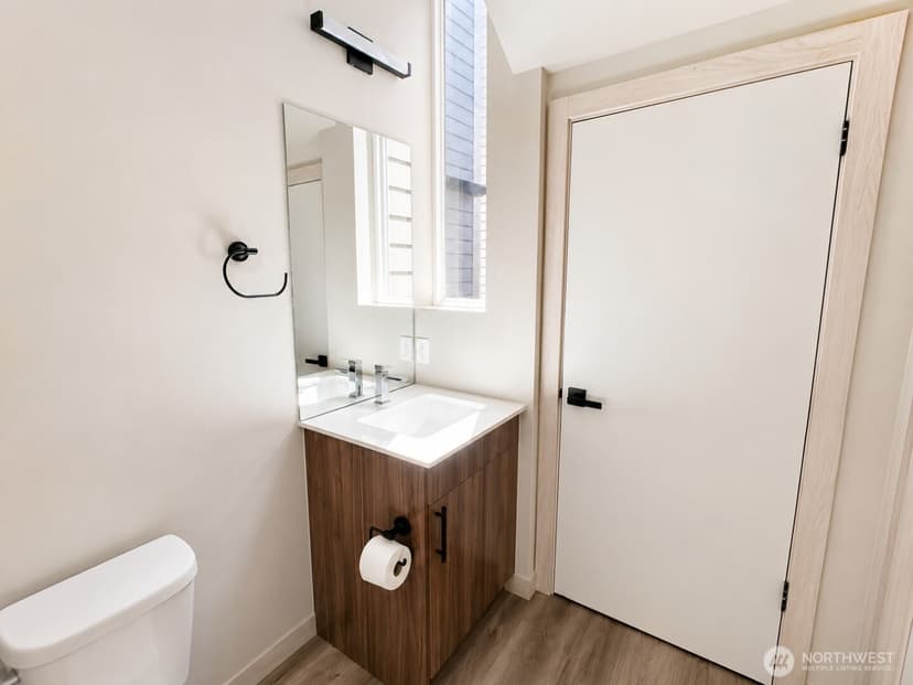 Property photo for 800 23RD Avenue S #C, Seattle photo 18
