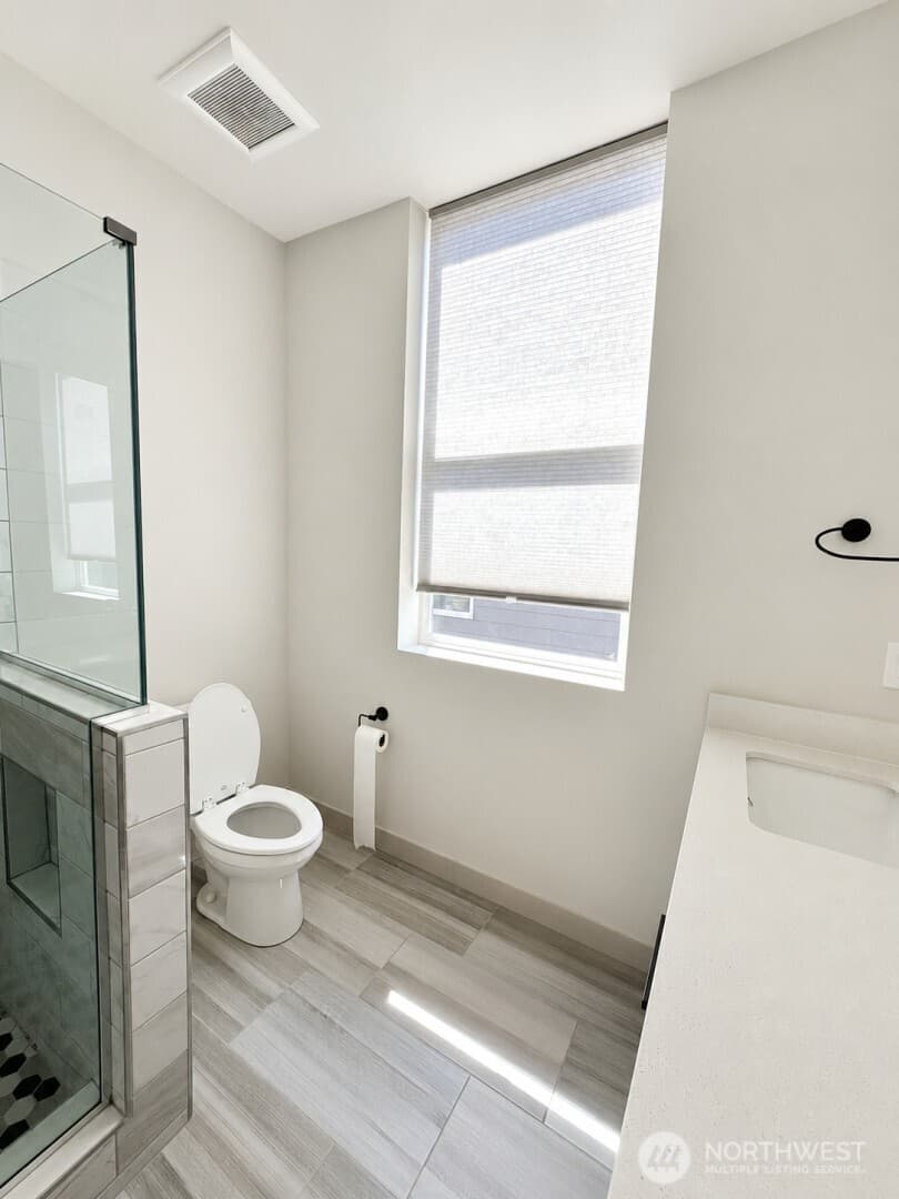 Property photo for 800 23RD Avenue S #C, Seattle photo 12
