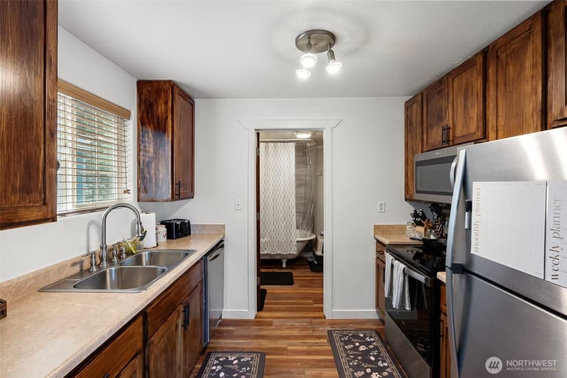Property photo for 1529 N Montgomery Avenue, Bremerton photo 6