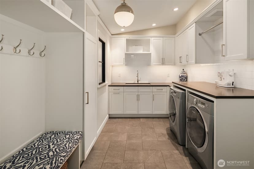 Property photo for 2017 Parkside Drive E, Seattle photo 18
