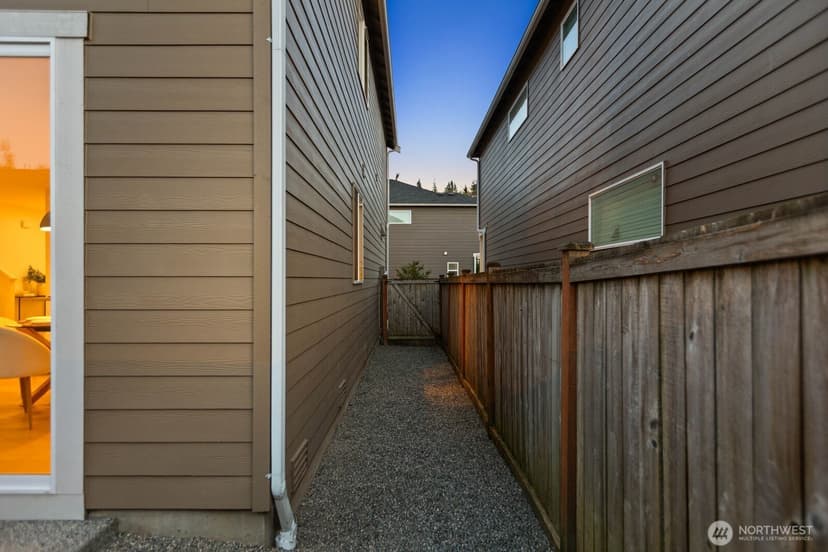 Property photo for 12317 23rd Dr SE, Everett photo 32