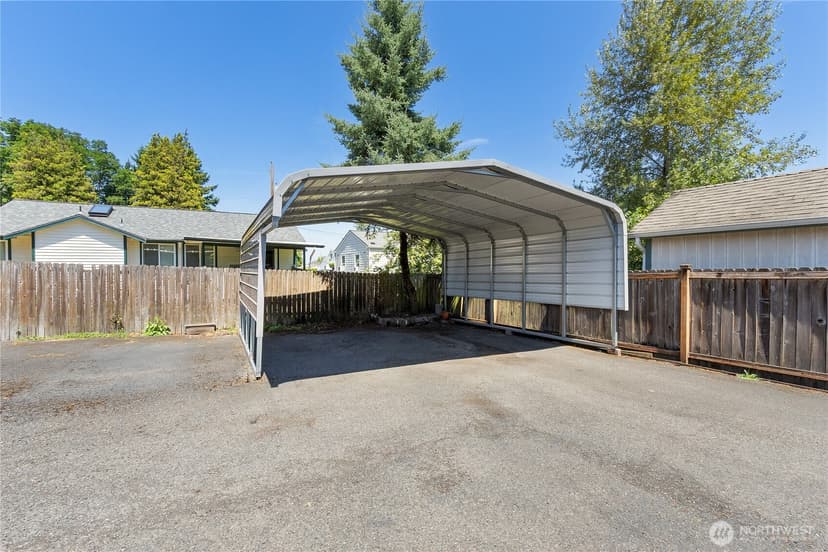 Property photo for 8528 S 121st Street, Seattle photo 33