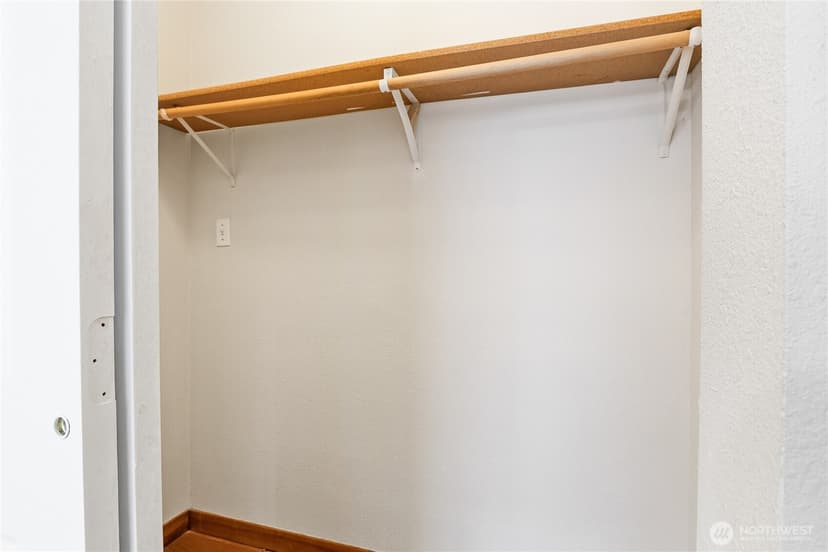Property photo for 8528 S 121st Street, Seattle photo 29