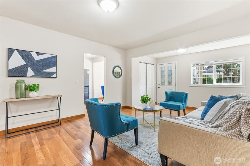 Property photo for 8528 S 121st Street, Seattle photo 9
