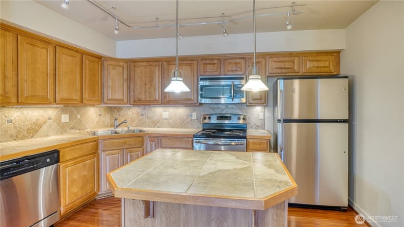 Property photo for 13405 97th Avenue E #207, Puyallup photo 11