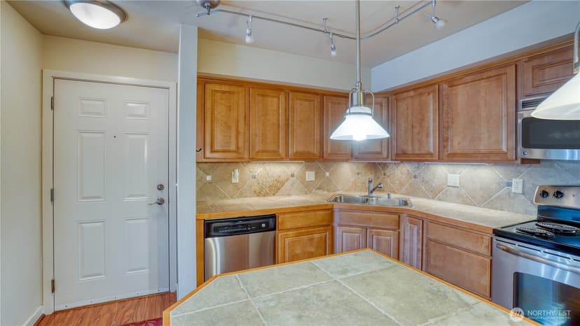 Property photo for 13405 97th Avenue E #207, Puyallup photo 15