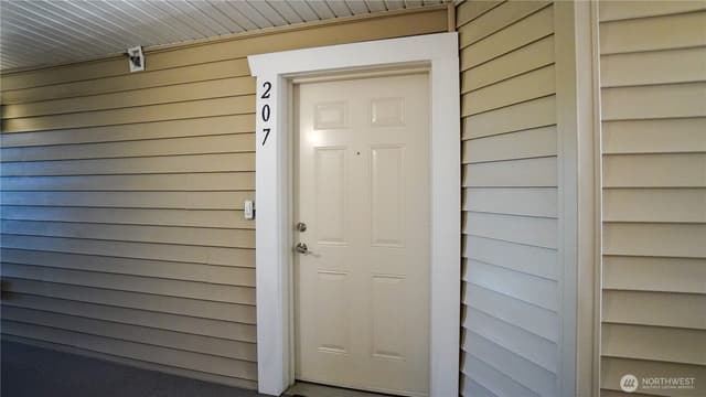 Property photo for 13405 97th Avenue E #207, Puyallup photo 4