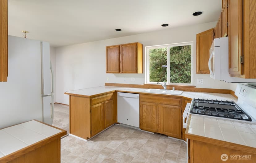 Property photo for 2343 Steamboat Loop E, Port Orchard photo 15