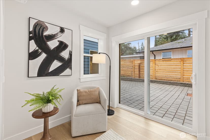 Property photo for 14308 B Roslyn Place N, Seattle photo 17