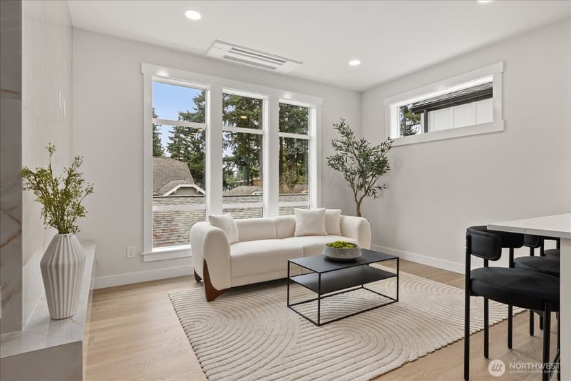 Property photo for 14308 B Roslyn Place N, Seattle photo 9