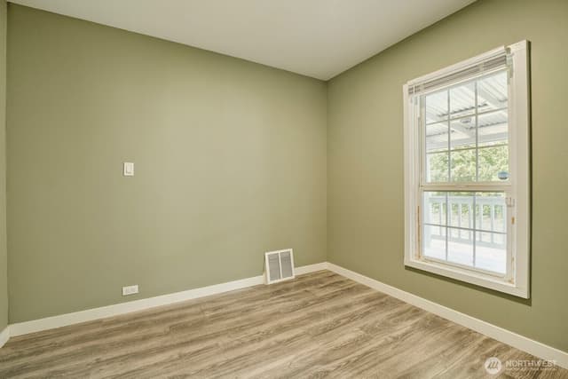 Property photo for 98178 5330 S Creston Street, Seattle photo 4