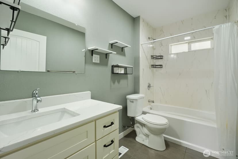 Property photo for 98178 5330 S Creston Street, Seattle photo 9