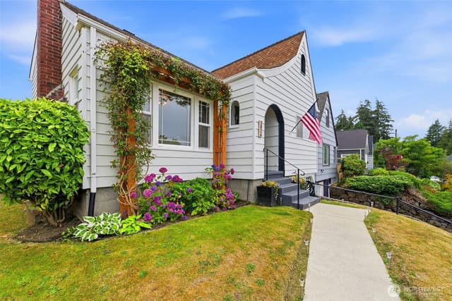 Property photo for 3826 S 8th Street, Tacoma photo 2