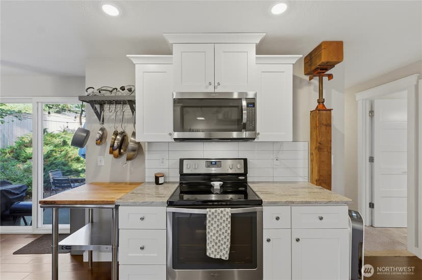 Property photo for 22818 SE 288th Street, Maple Valley photo 16