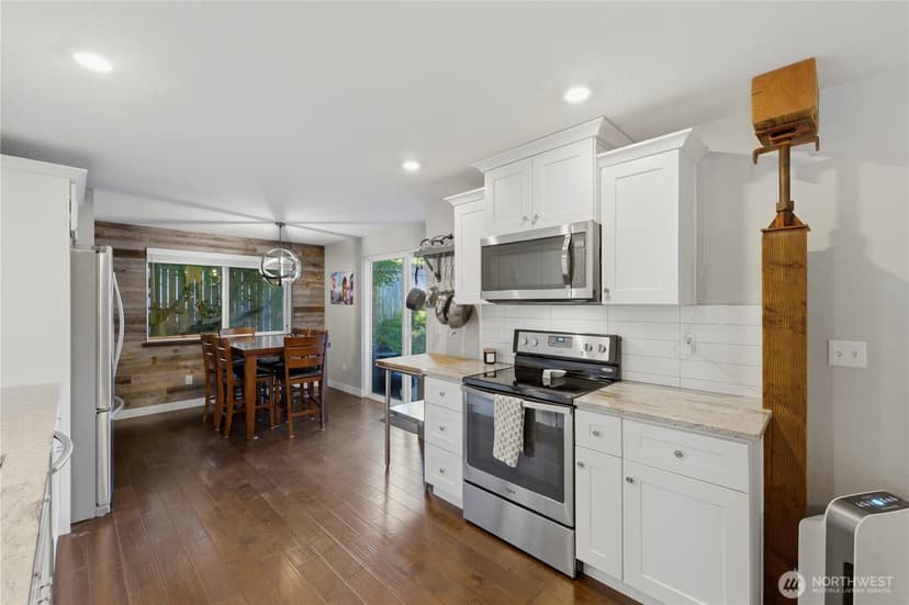 Property photo for 22818 SE 288th Street, Maple Valley photo 15
