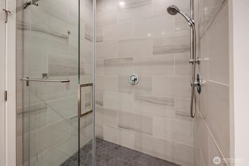 Property photo for 1753 18th Avenue S, Seattle photo 28