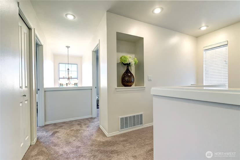 Property photo for 19003 NE 68th Street, Redmond photo 23