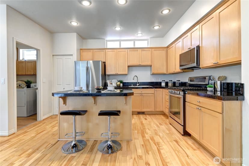 Property photo for 19003 NE 68th Street, Redmond photo 19