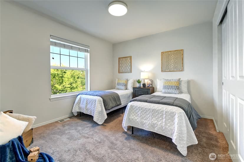 Property photo for 19003 NE 68th Street, Redmond photo 33