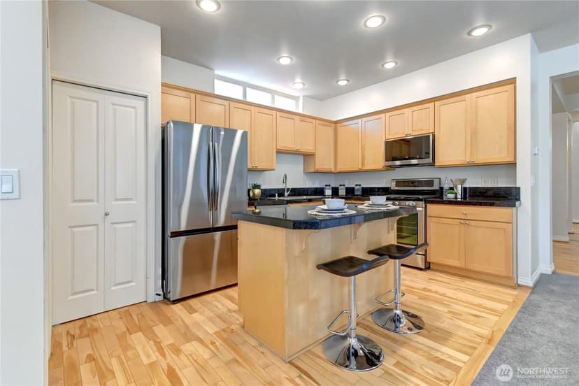 Property photo for 19003 NE 68th Street, Redmond photo 18