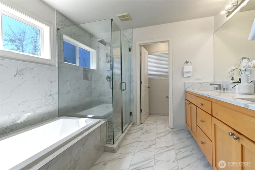 Property photo for 19003 NE 68th Street, Redmond photo 26