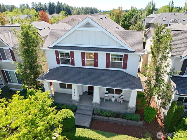 Property photo for 19003 NE 68th Street, Redmond photo 2