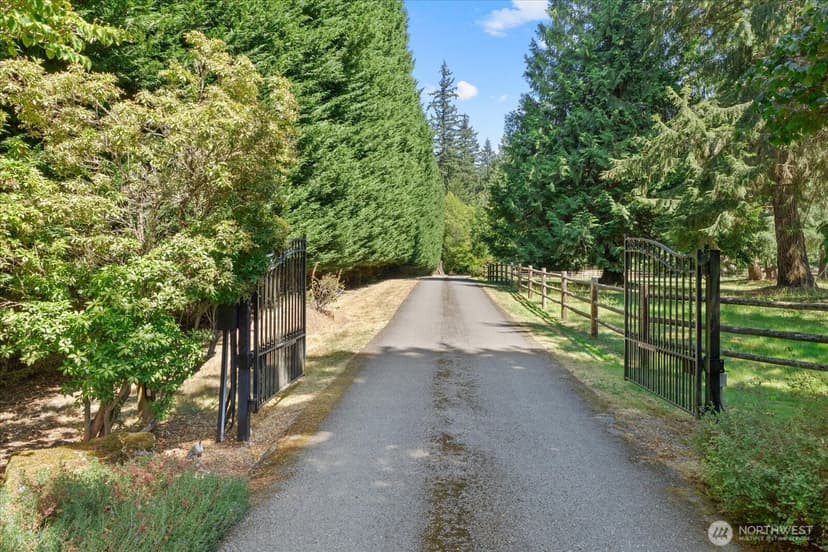 Property photo for 14228 236th Avenue NE, Woodinville photo 40