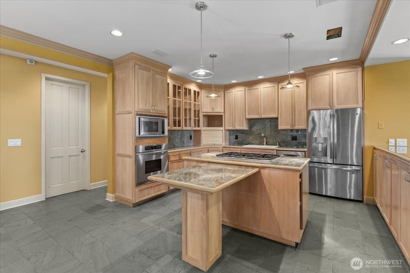 Property photo for 14228 236th Avenue NE, Woodinville photo 5