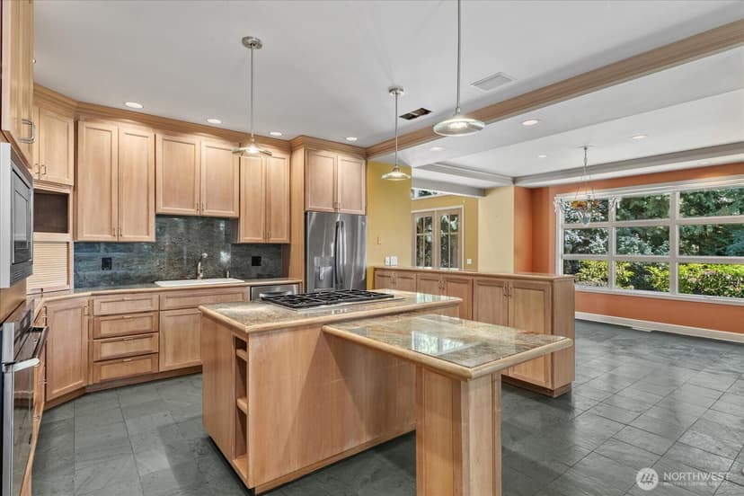 Property photo for 14228 236th Avenue NE, Woodinville photo 6
