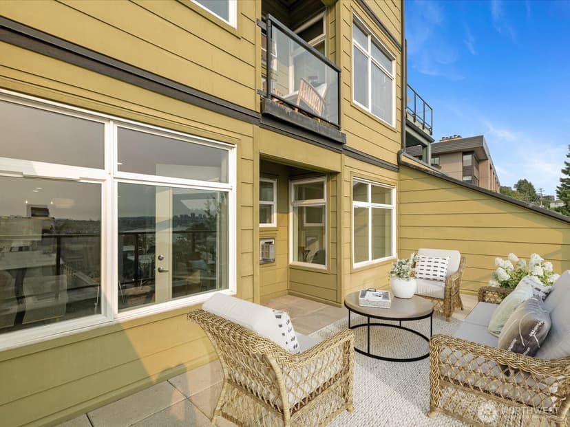 Property photo for 655 W Crockett Street #A202, Seattle photo 5