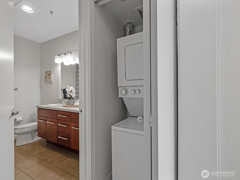 Property photo for 655 W Crockett Street #A202, Seattle photo 24