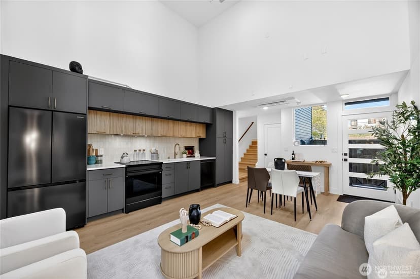 Property photo for 6318 41st Avenue SW #B, Seattle photo 5