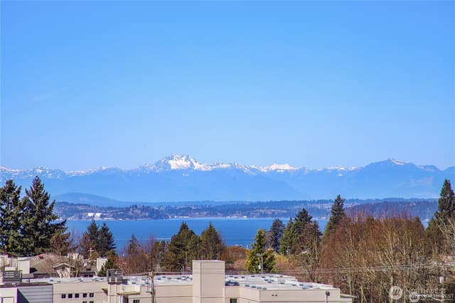 Property photo for 6318 41st Avenue SW #B, Seattle