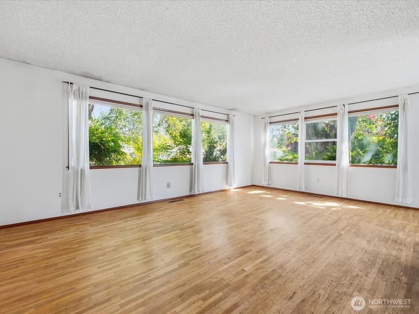 Property photo for 6202 83rd Street SW, Lakewood photo 9