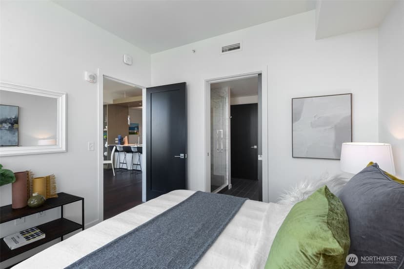 Property photo for 1321 Seneca Street #1902, Seattle photo 10